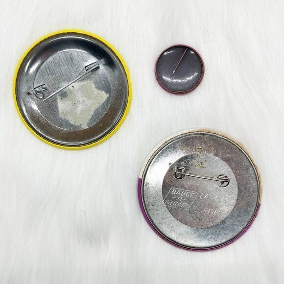 🔮 5/$25 Vintage Cute Love Pins 🥰‎ - Picture 6 of 6